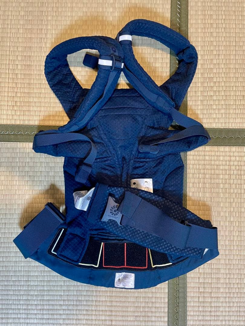 抱っこ紐　Ergobaby OMNI Breeze　ミッドナイトブルー