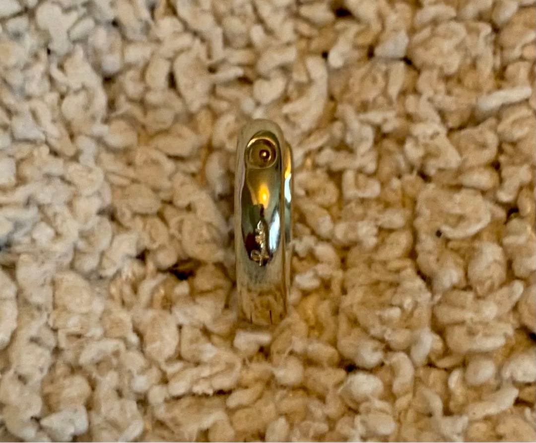 Pomellato 18K WG ミニマルピアス 片耳