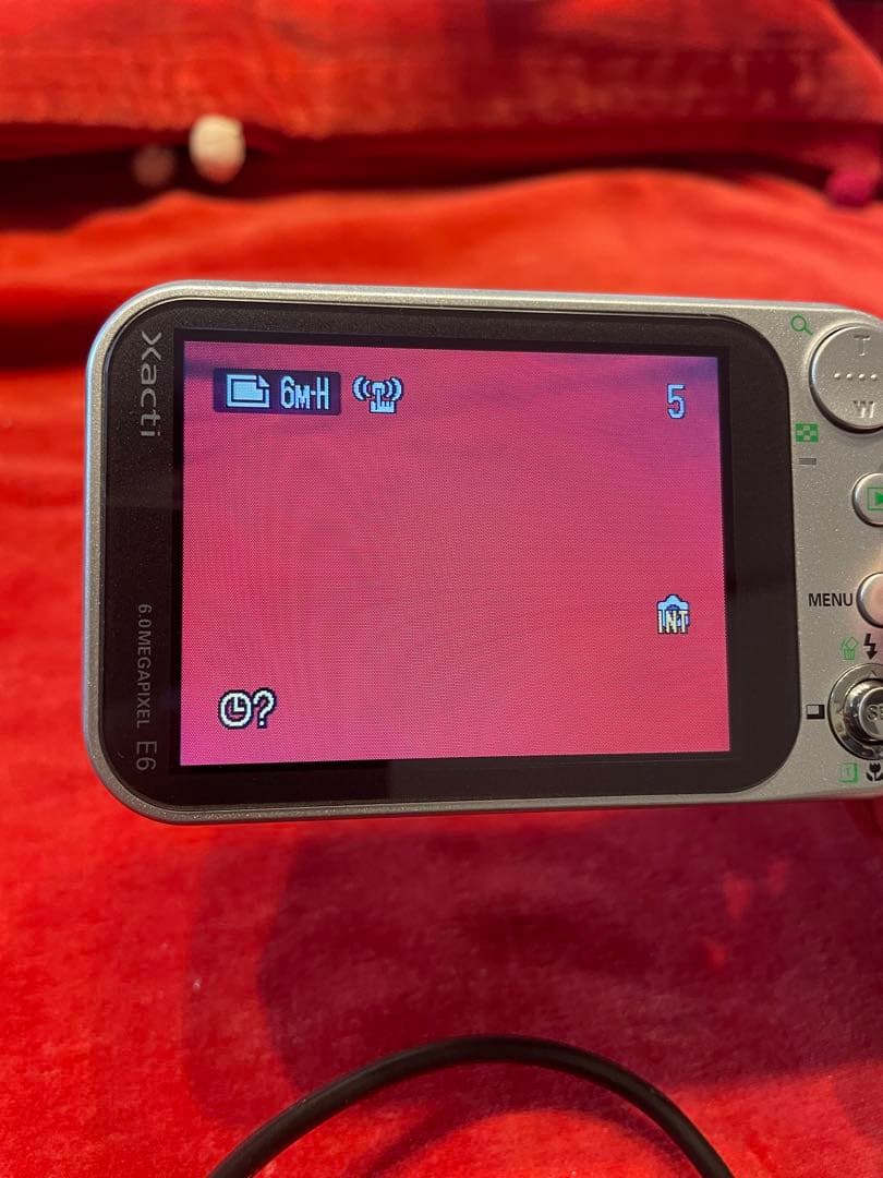 希少　美品　動作品　SANYO Xacti DSC-E6 デジタルカメラ