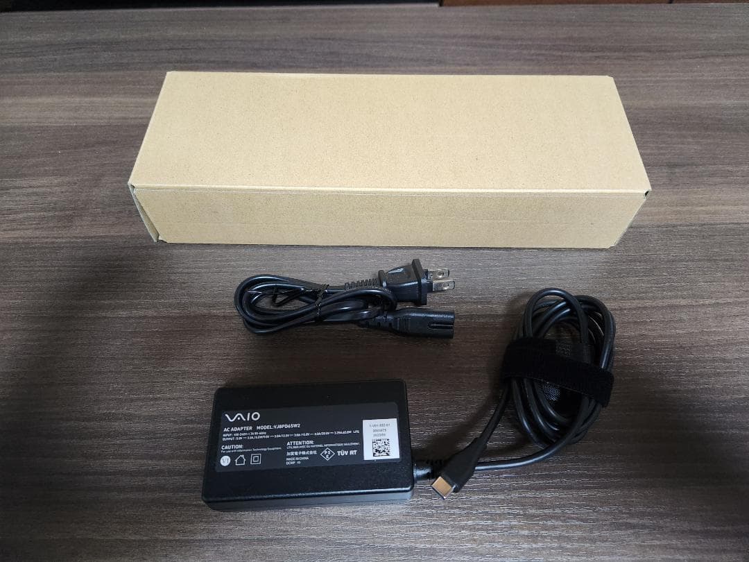 ほぼ未使用 VAIO SX14 i7-1360P 32GB 1TB Office