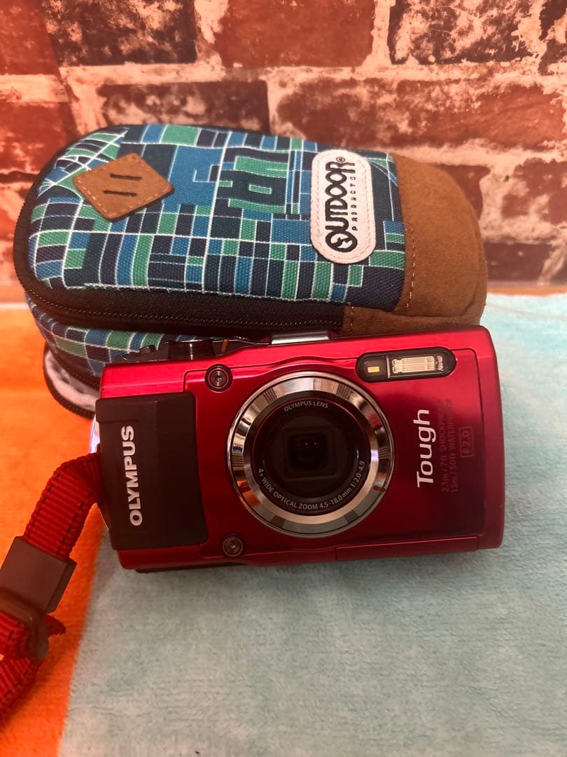 水中カメラOlympus Tough コンパクトデジタルカメラ レッド