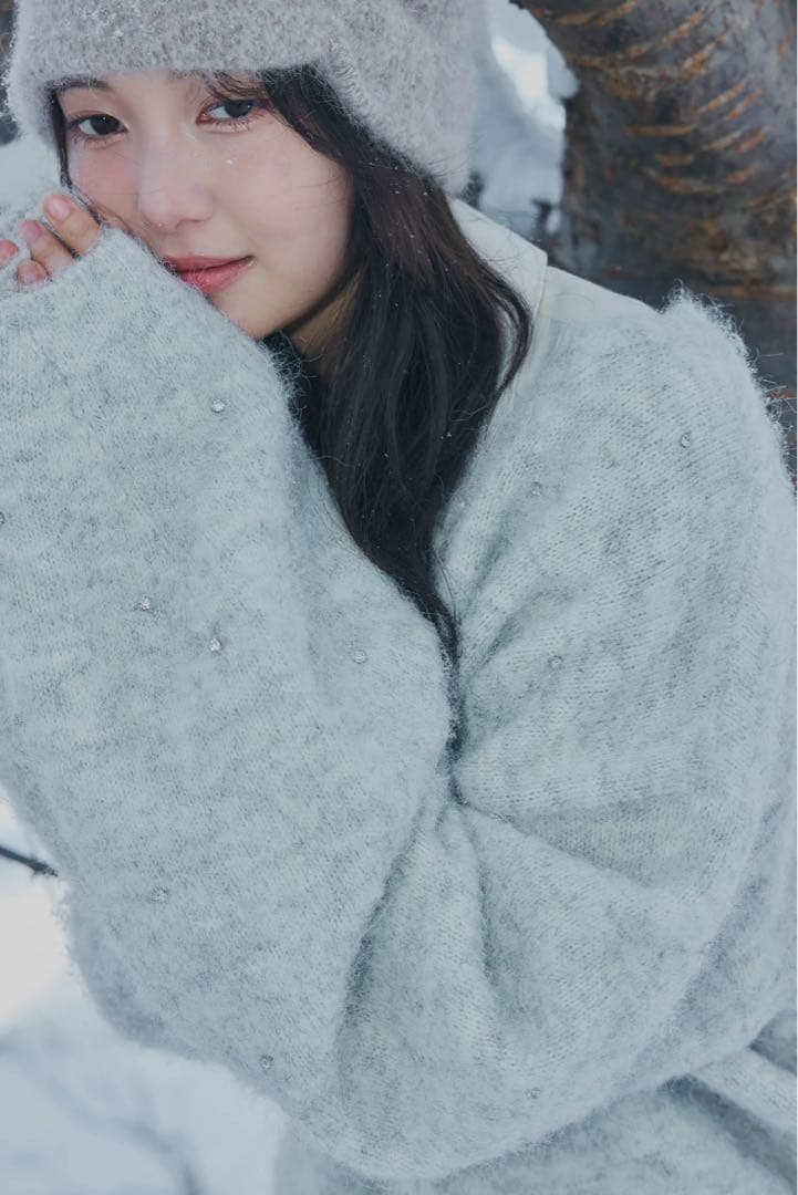 andequal ビジューニットカーディガン オートミール