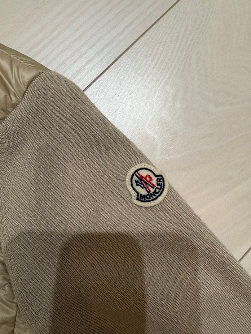 モンクレール ベージュ ダウンジャケット　ダウンカーディガン