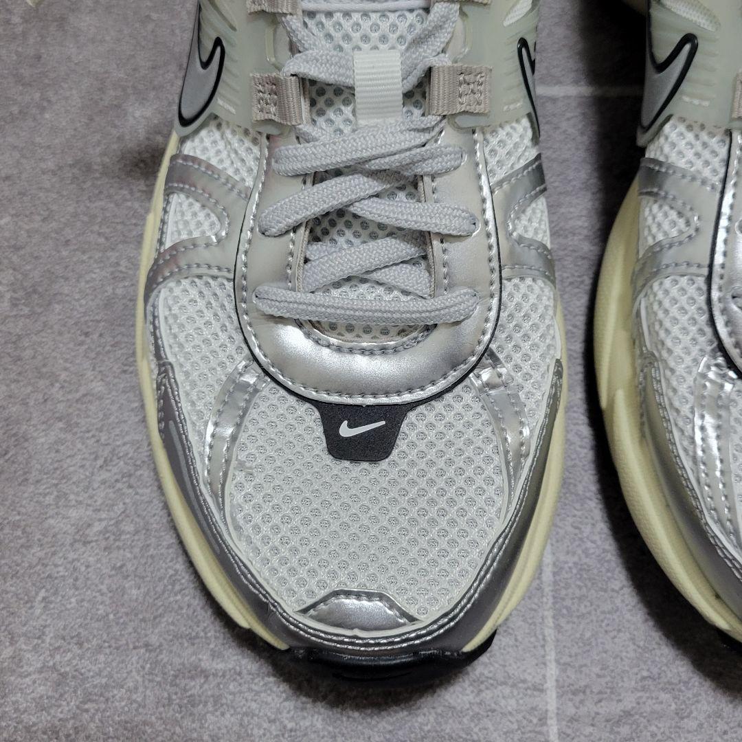 ★Lena様 ナイキ V2K RUN 1.7万 スニーカー シルバー
