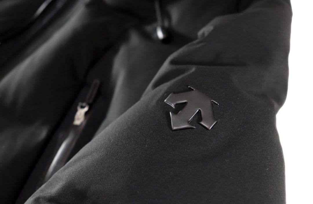 ☆美品☆DESCENTEデサント/水沢ダウン/オルテラインダウンジャケットM/黒