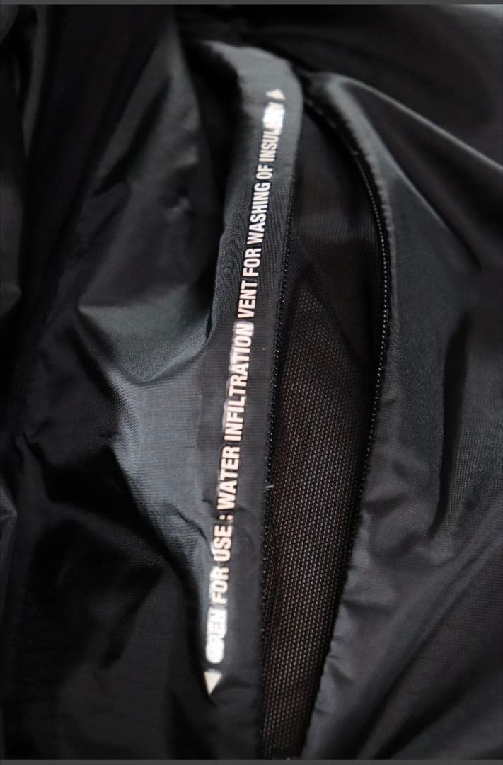 ☆美品☆DESCENTEデサント/水沢ダウン/オルテラインダウンジャケットM/黒