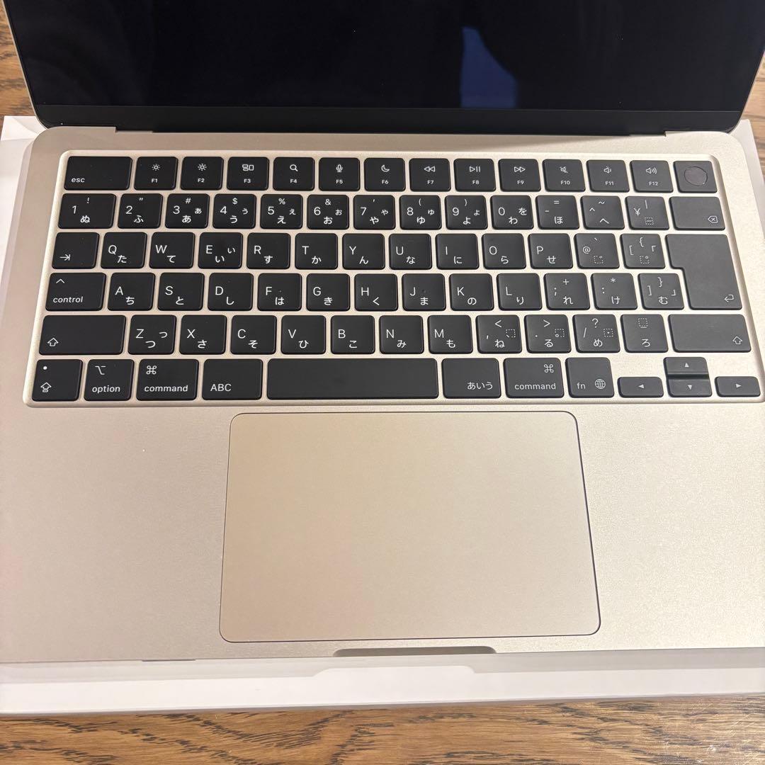 MacBook Air 13インチ M4 16GB 256GB 新品同様