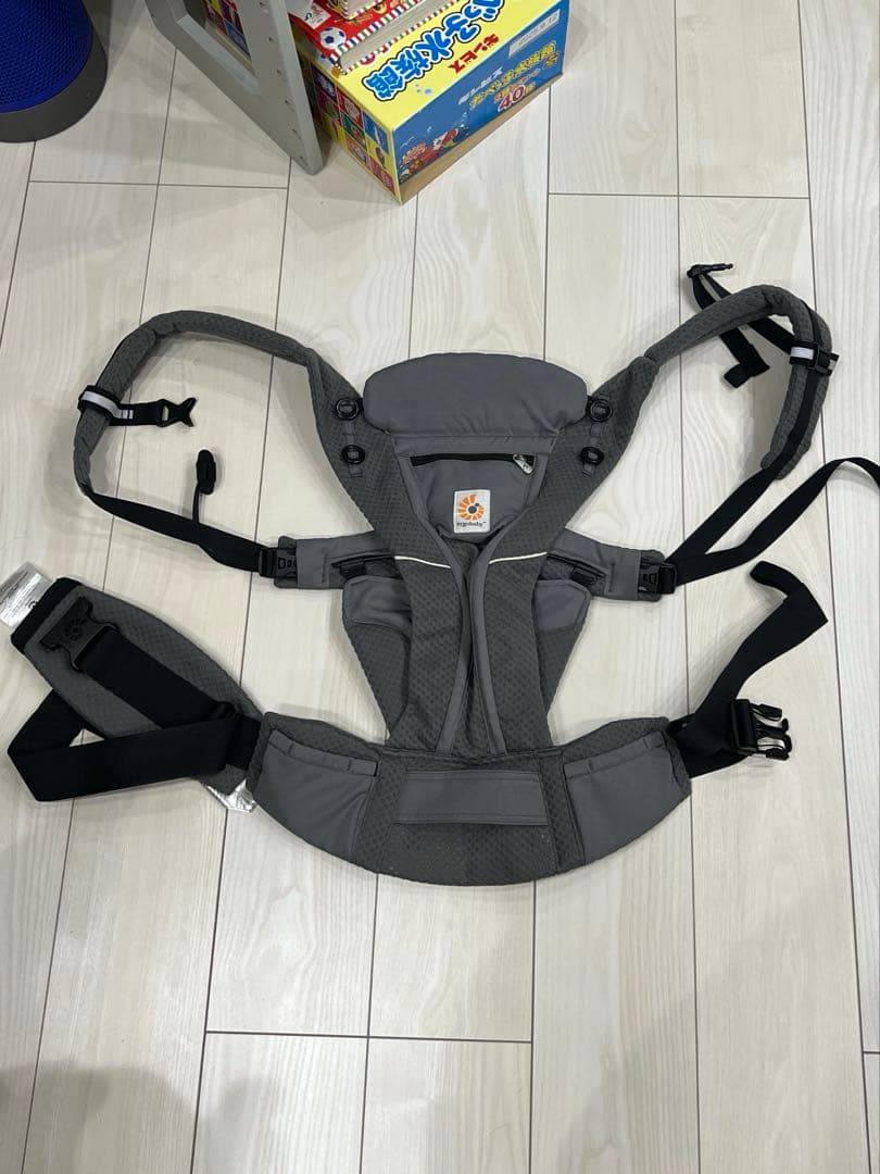 【正規品】エルゴベビー　オムニ ブリーズ　抱っこ紐　グラファイトグレー