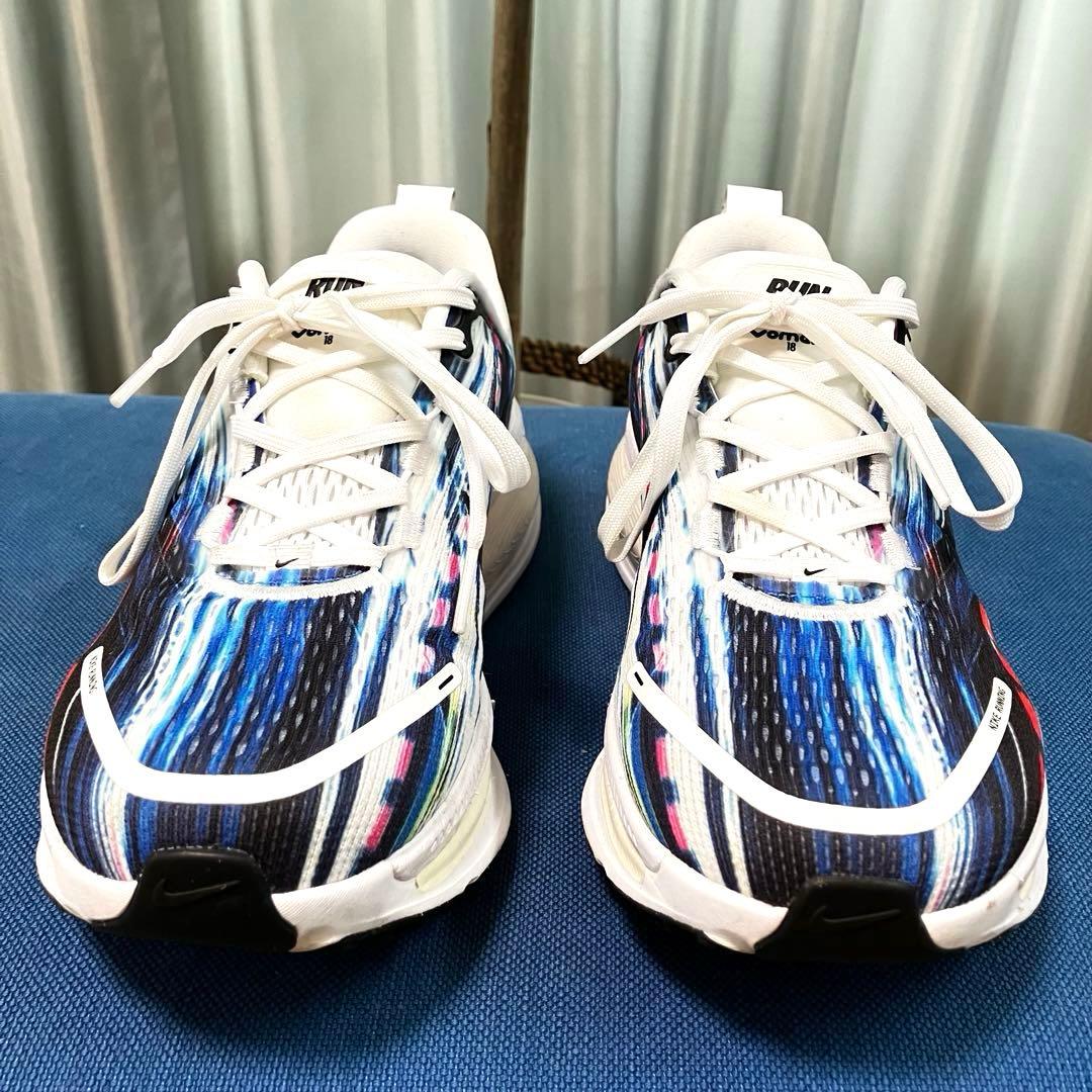NIKE VOMERO 18 ナイキ ボメロ18 ホワイト ブルー レッド