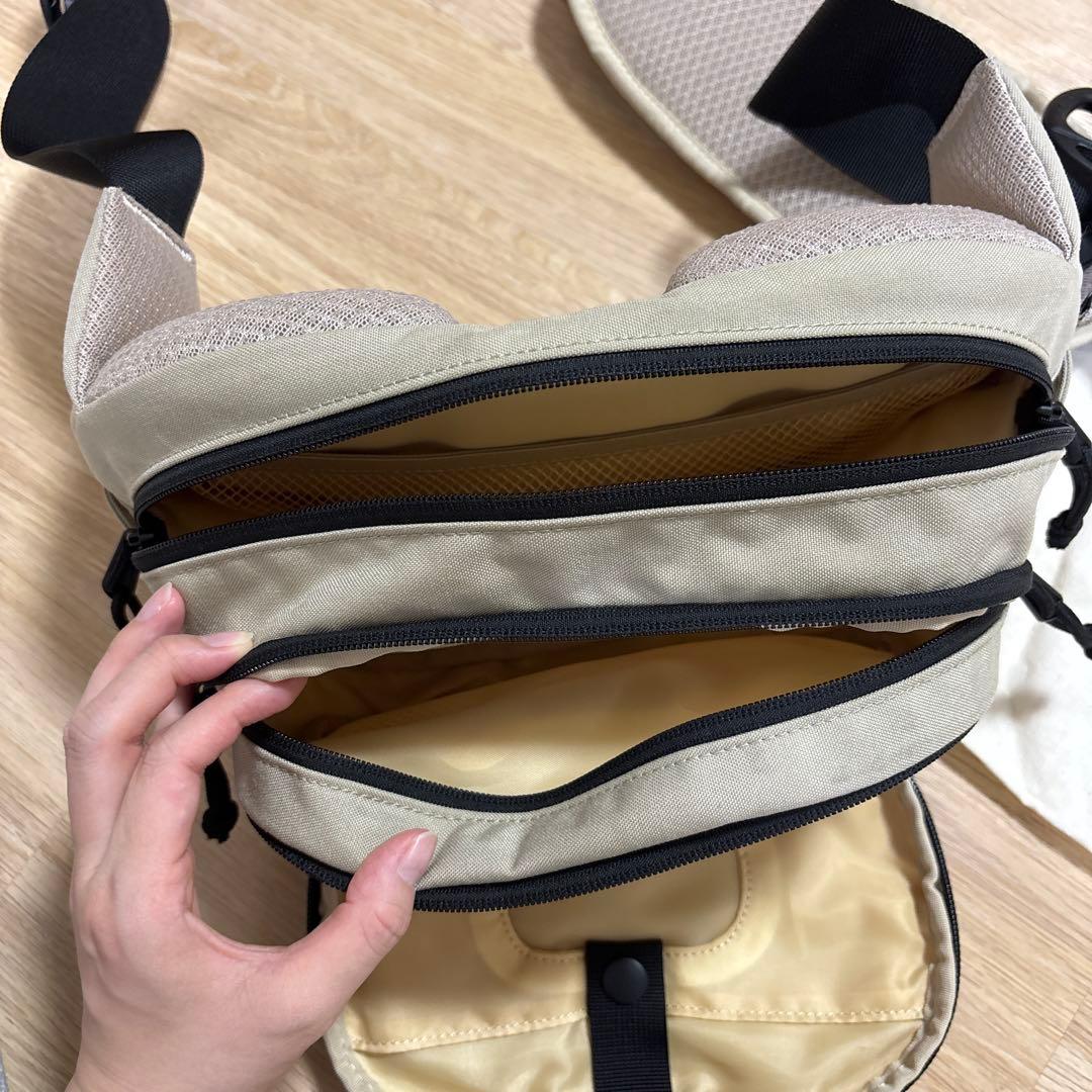 Hugoo ヒップシート ベージュ 収納袋付き