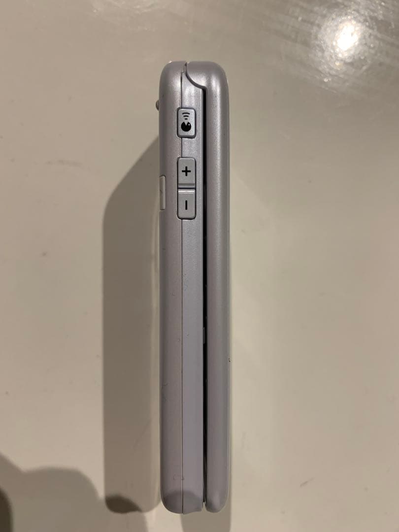 【美品】docomo らくらくホン ホワイト F-01M