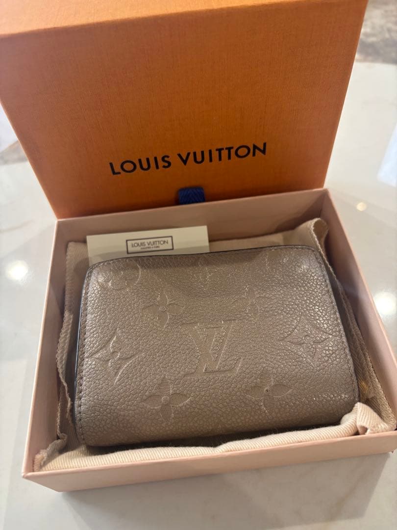 LOUIS VUITTON 財布