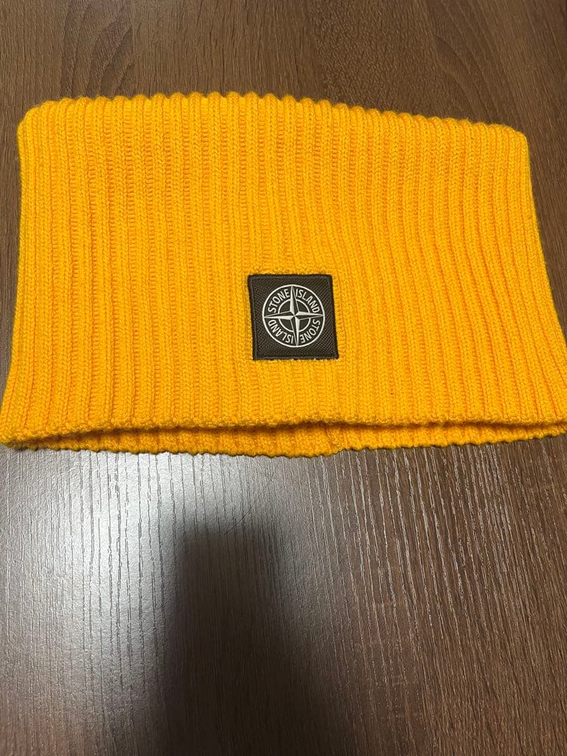 STONE  イエローネックウォーマー