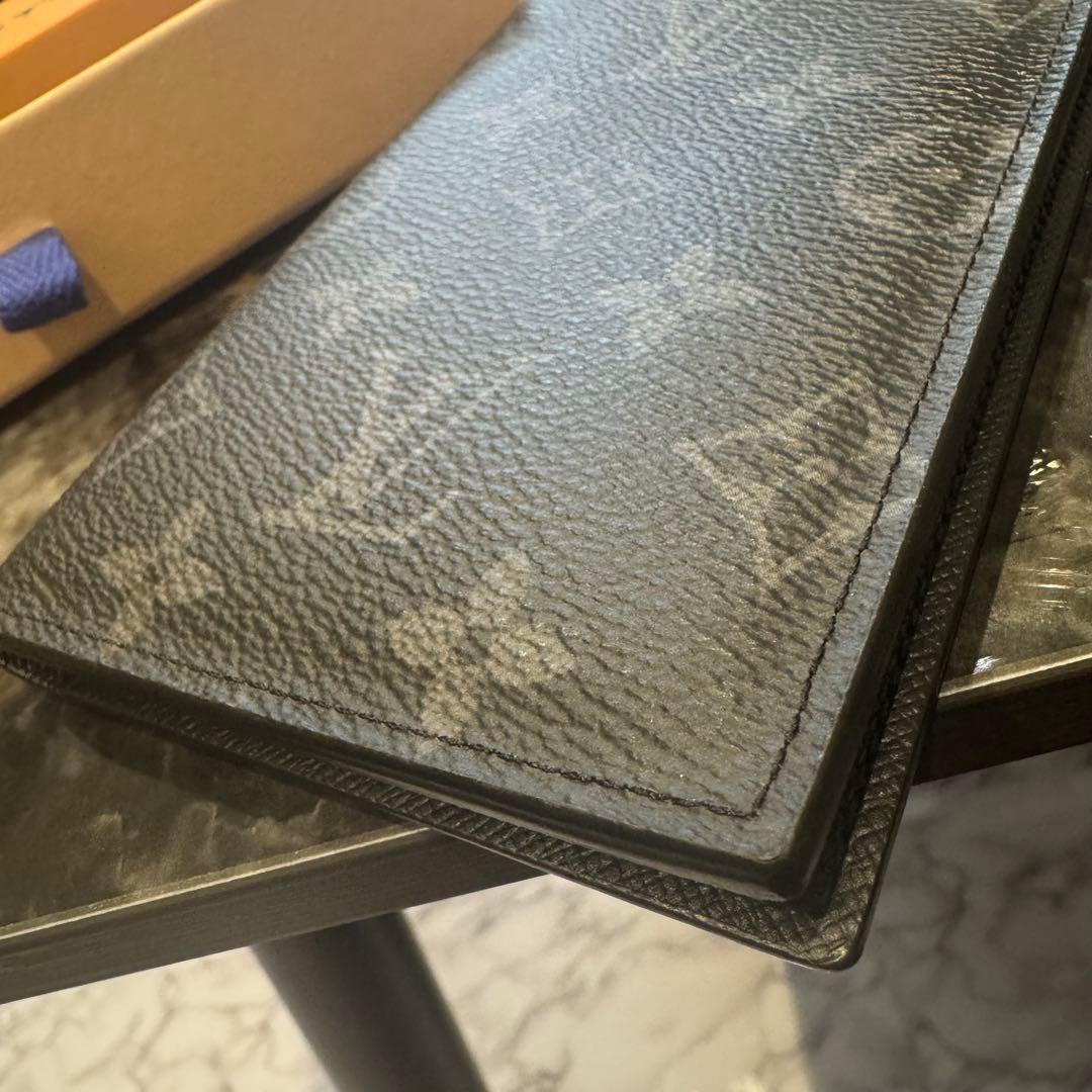 LOUIS VUITTON ブラックパスポートケース カバー ヴィトン NM