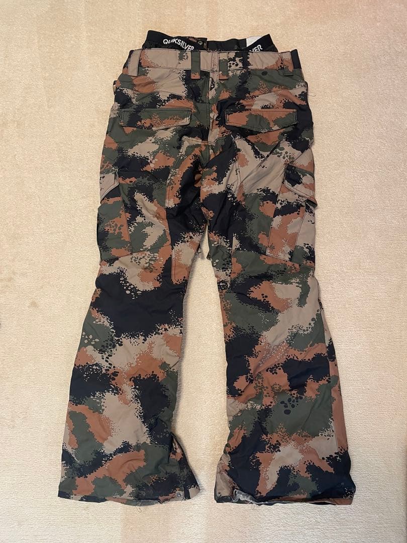QUICKSILVER 美品 スノーボードパンツ Sサイズ 迷彩　カモフラ