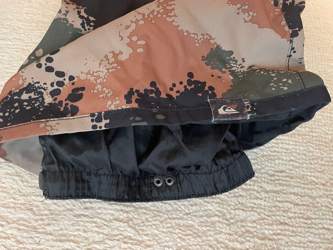 QUICKSILVER 美品 スノーボードパンツ Sサイズ 迷彩　カモフラ