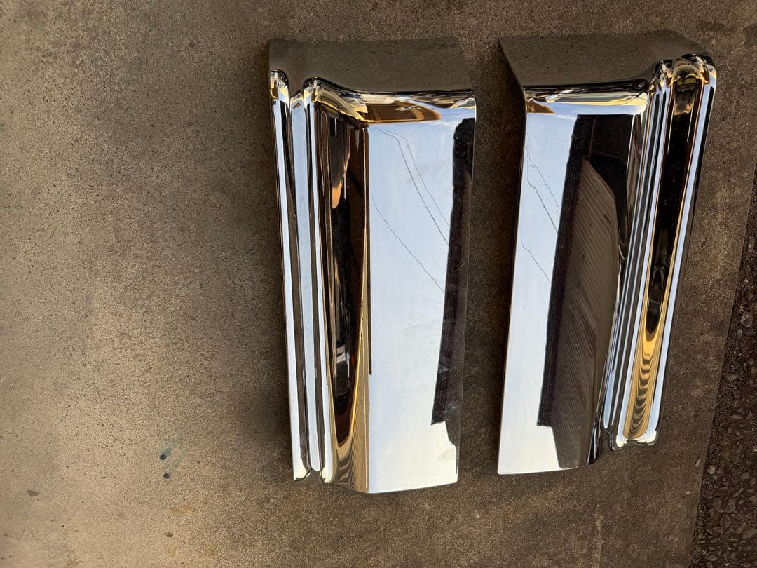 いすゞ　NEWギガ　寝台パネル　メッキ