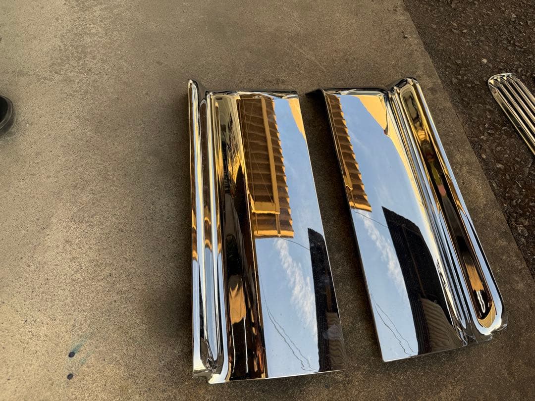 いすゞ　NEWギガ　寝台パネル　メッキ