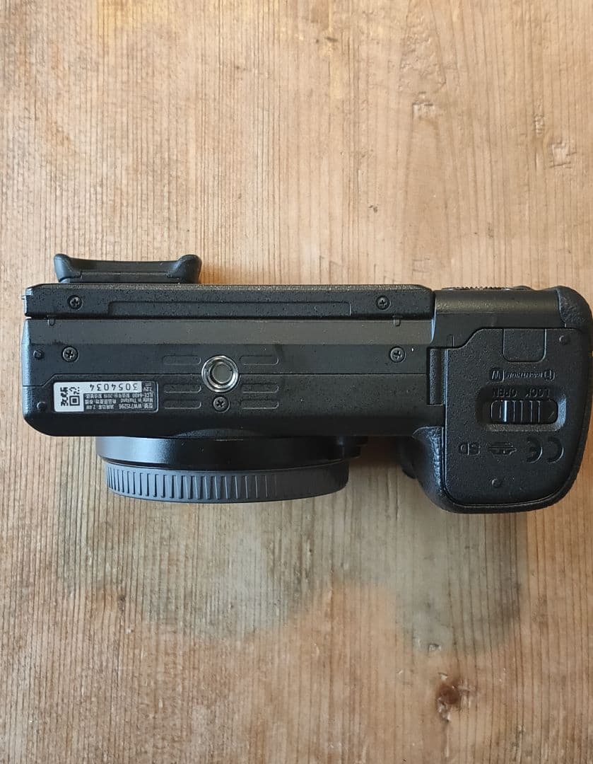 シャッター回数少なめ SONY α6400＋標準ズームレンズ