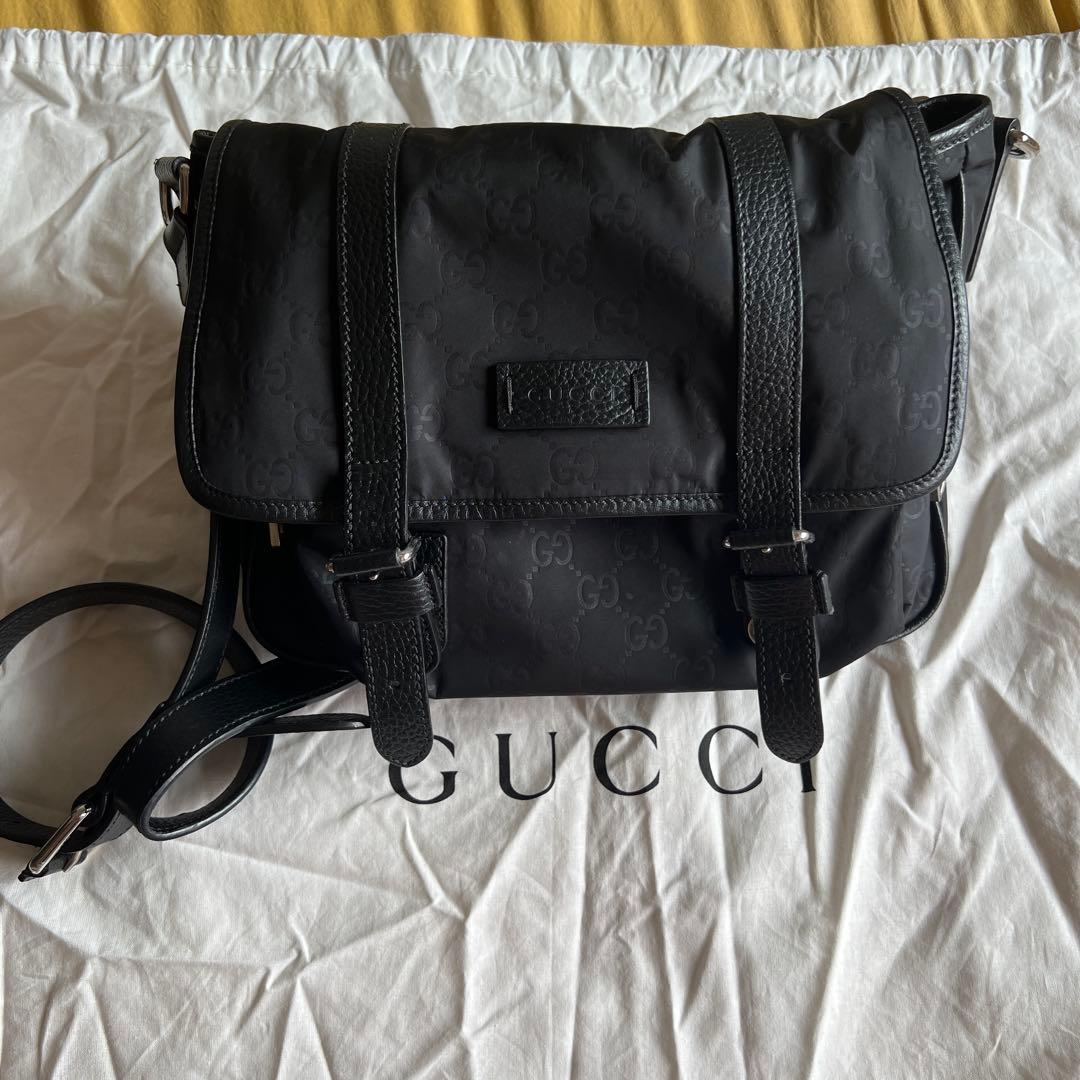 GUCCI ブラック メッセンジャーバッグ　GGナイロン 510335