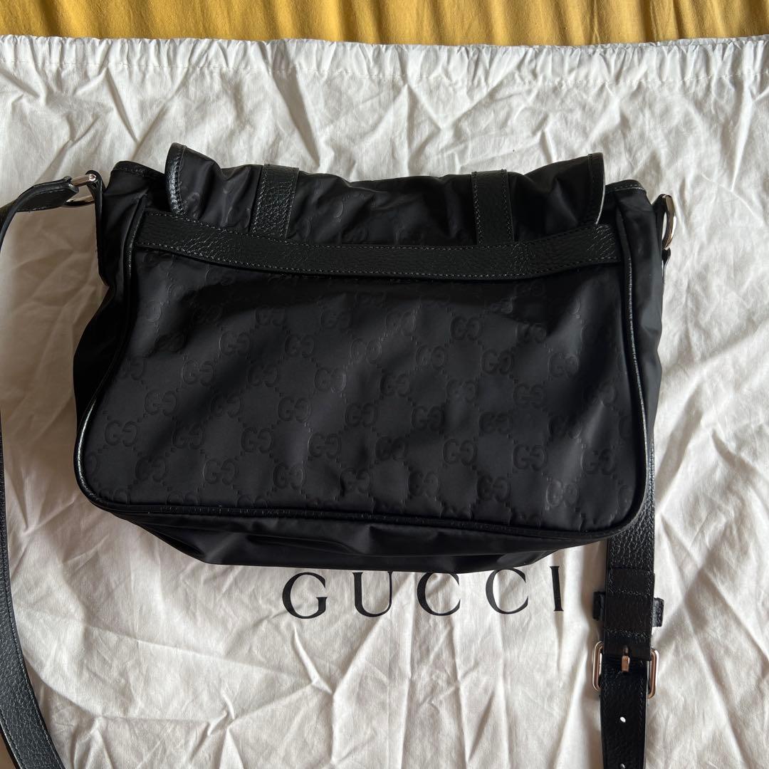 GUCCI ブラック メッセンジャーバッグ　GGナイロン 510335