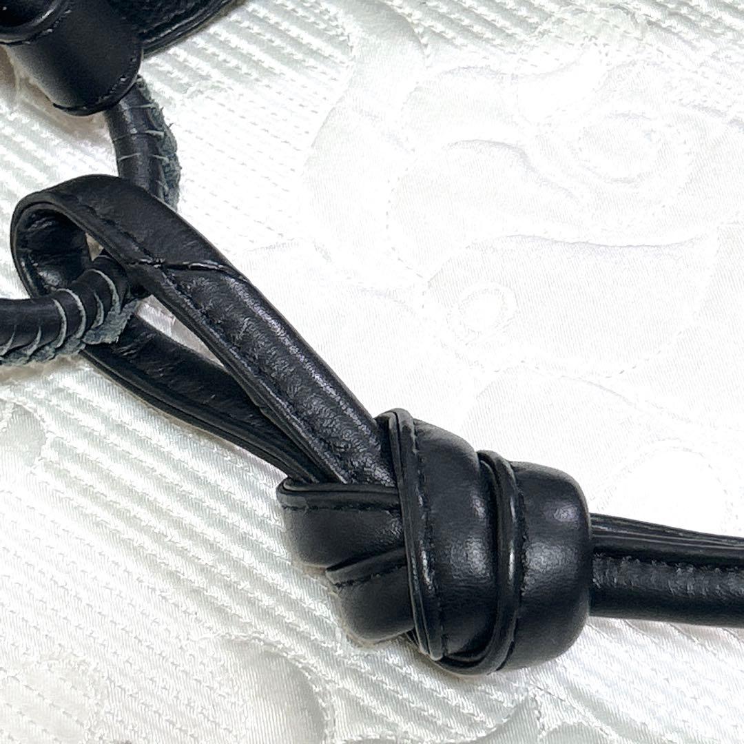 極美品❤︎イアパピヨネ レザー 結び目ハンドル ワンショルダーバッグ ブラック 革