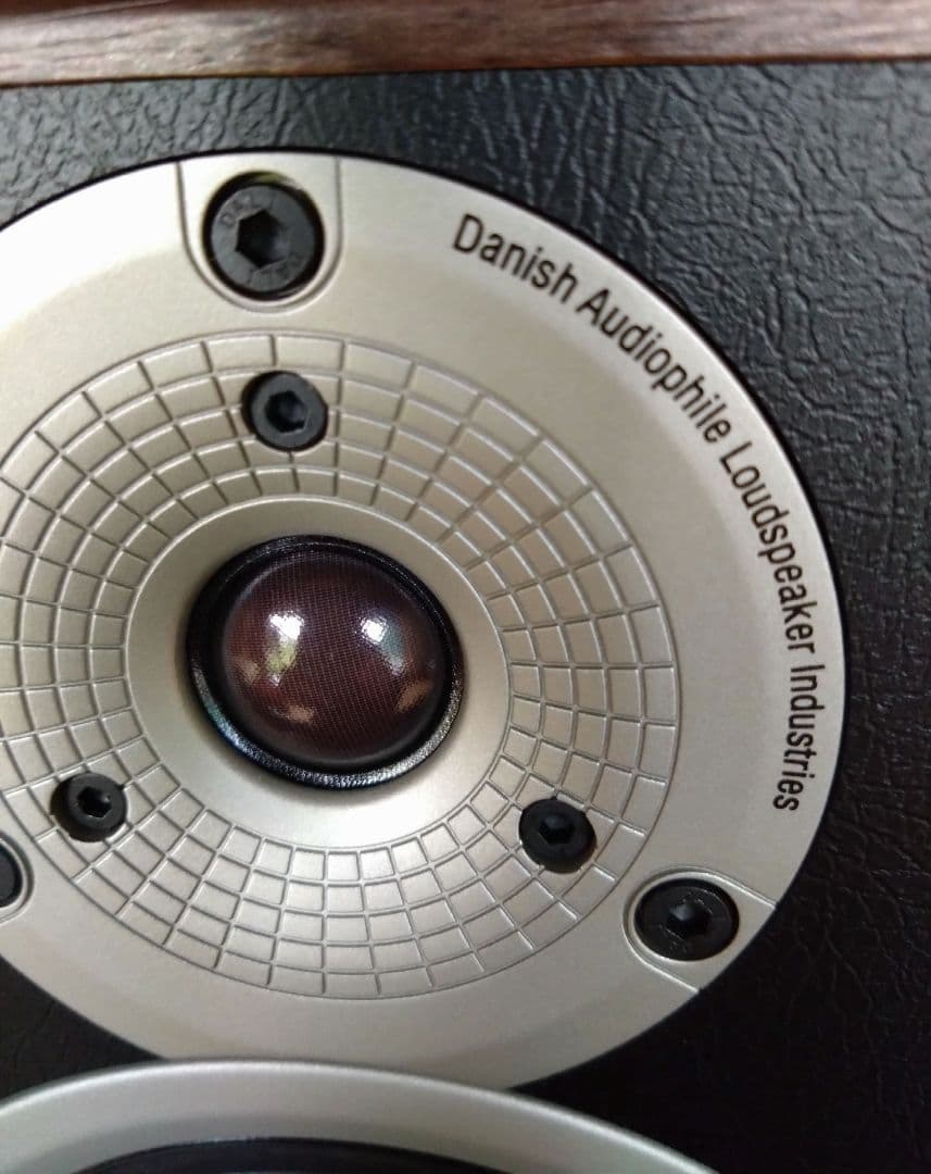 美品　完動品　DALI SPEKTOR1 ウォールナット　スピーカー