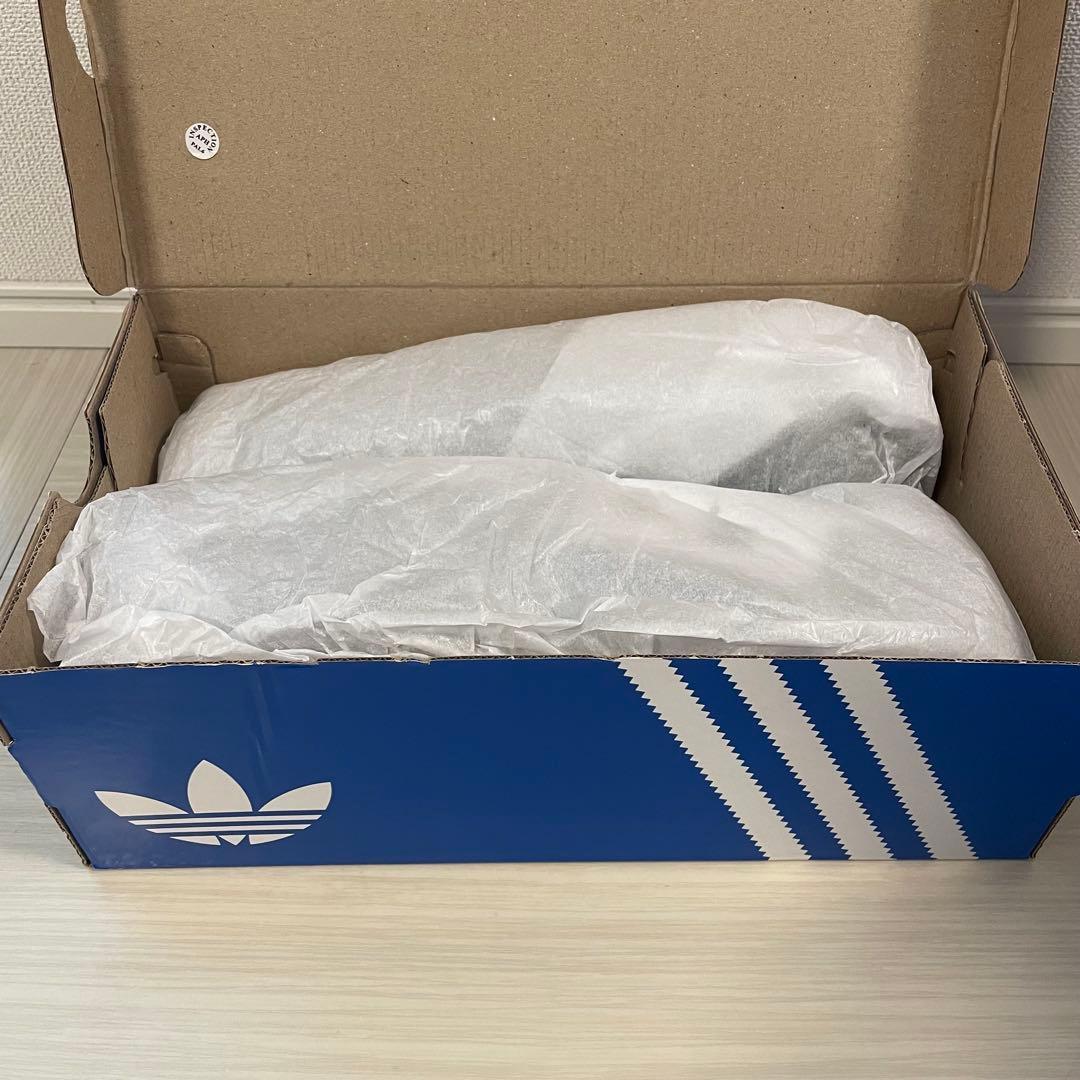 新品 adidas TOBACCO グレー ブラウン HQ9177 スニーカー