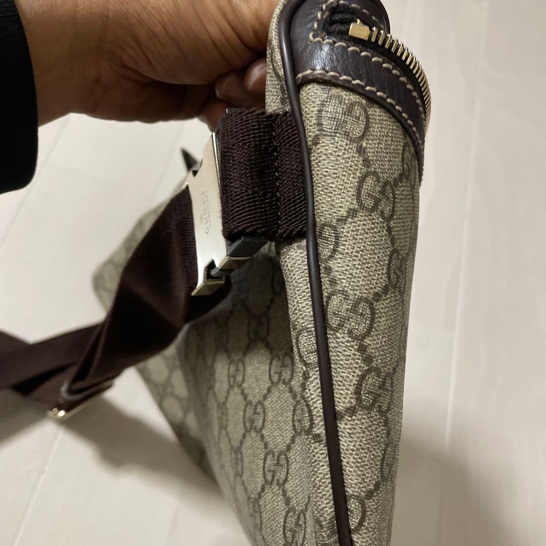 GUCCI ボディバッグ・ウエストポーチ