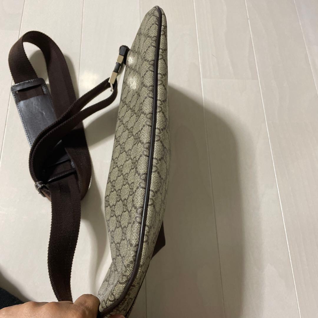GUCCI ボディバッグ・ウエストポーチ
