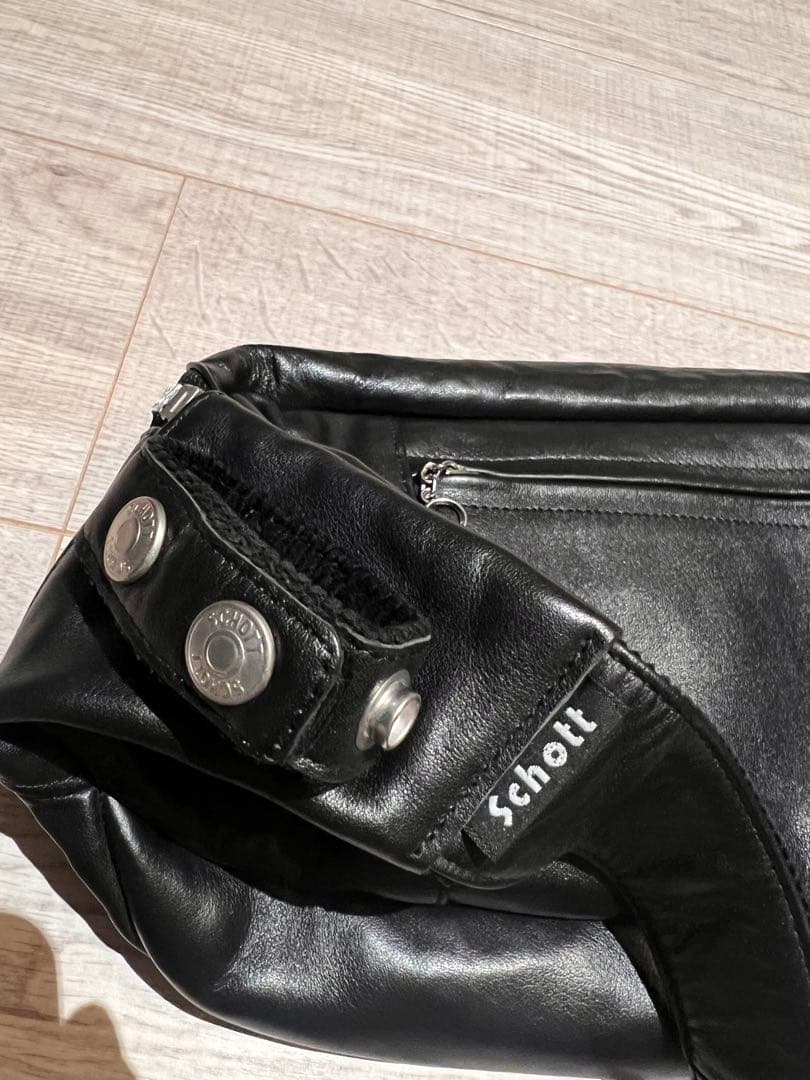 SCHOTTボディーバック