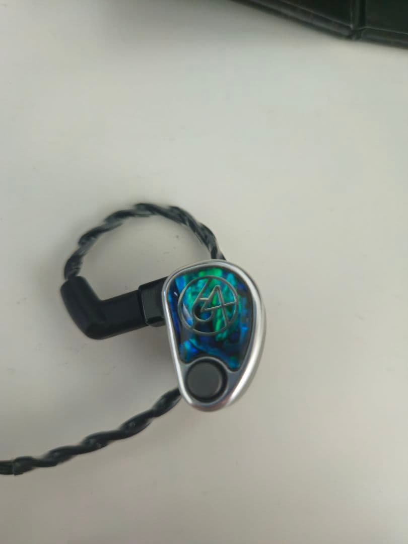 イヤホン 64audio Nio