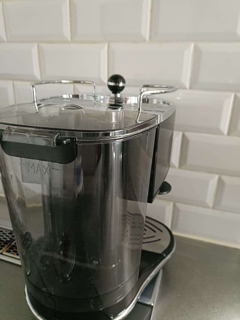 デロンギ　エスプレッソマシンECO310BK