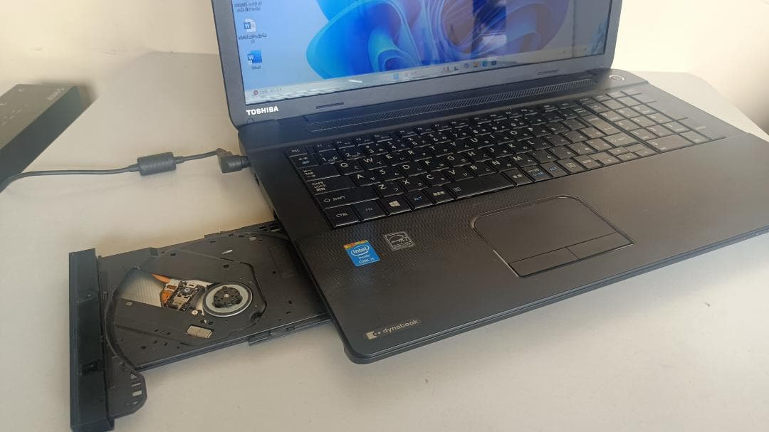 ノートパソコンdynabook第四世代Core i5 SSD128Gメモリ8G