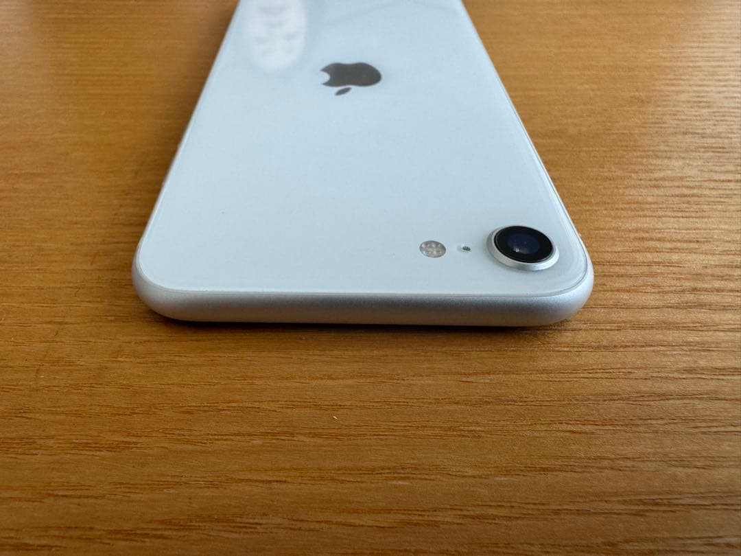 iPhone SE（第二世代） 64GB ホワイト