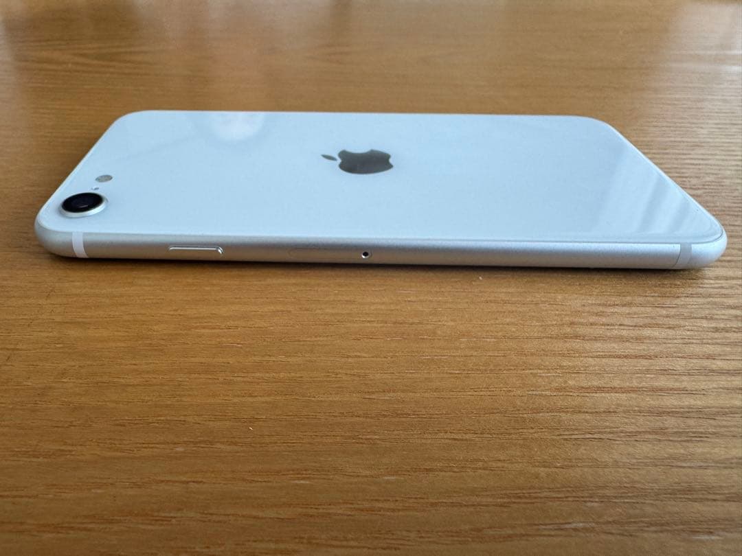 iPhone SE（第二世代） 64GB ホワイト