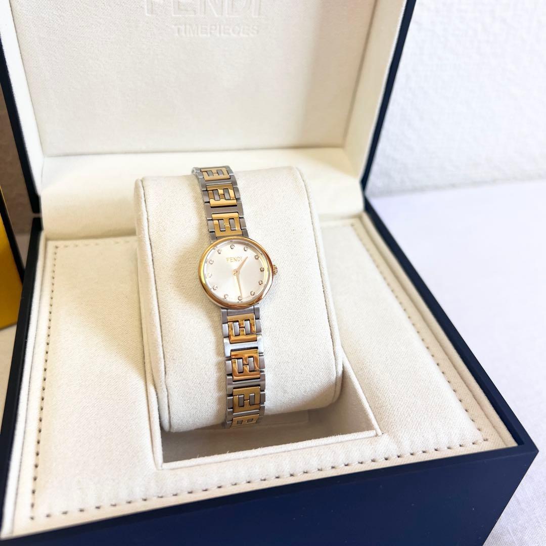 フォーエバー フェンディ 19mm - ブレスレットウォッチ、FFロゴ入り