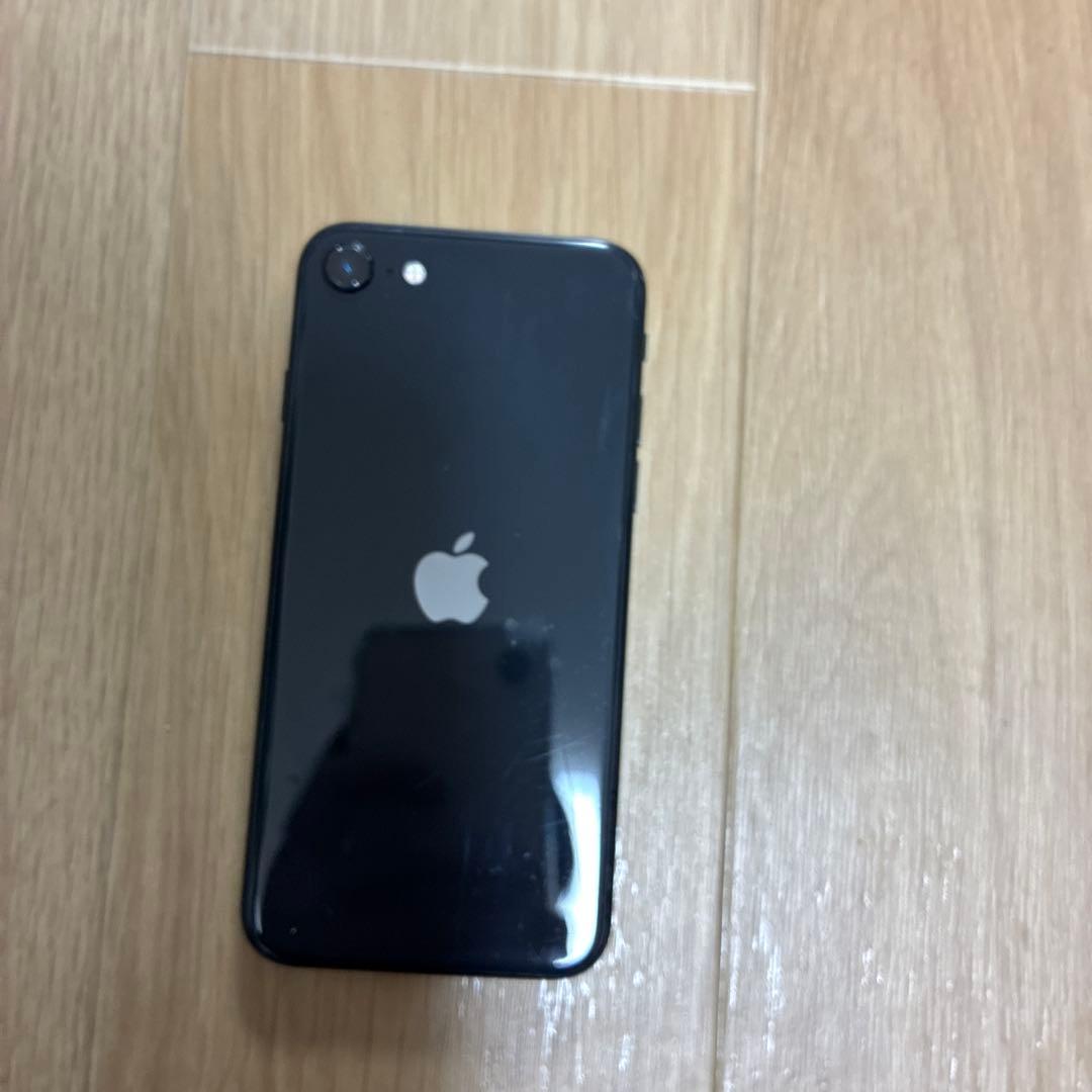 iPhone SE2 SIMフリー バッテリー100%