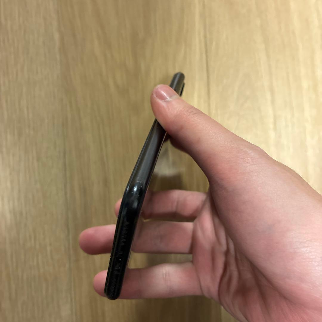 iPhone SE2 SIMフリー バッテリー100%