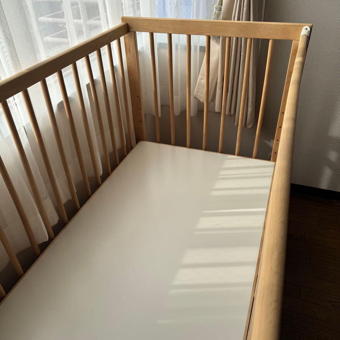 【学習机にもできる】DIDI 木製　ベビーベッド キャスター付き　高さ調節可能