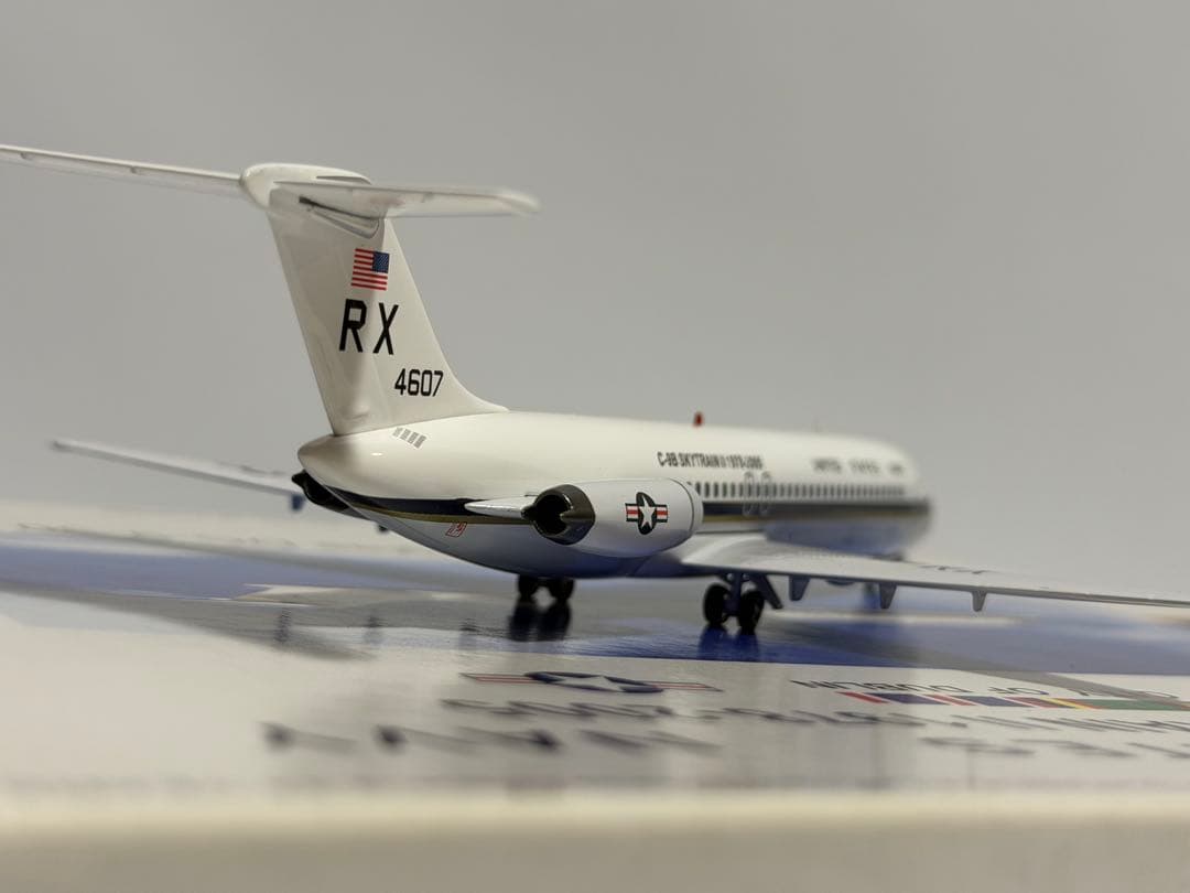 INFLIGHT 1/200 DC-9-30 アメリカ海軍C-9B