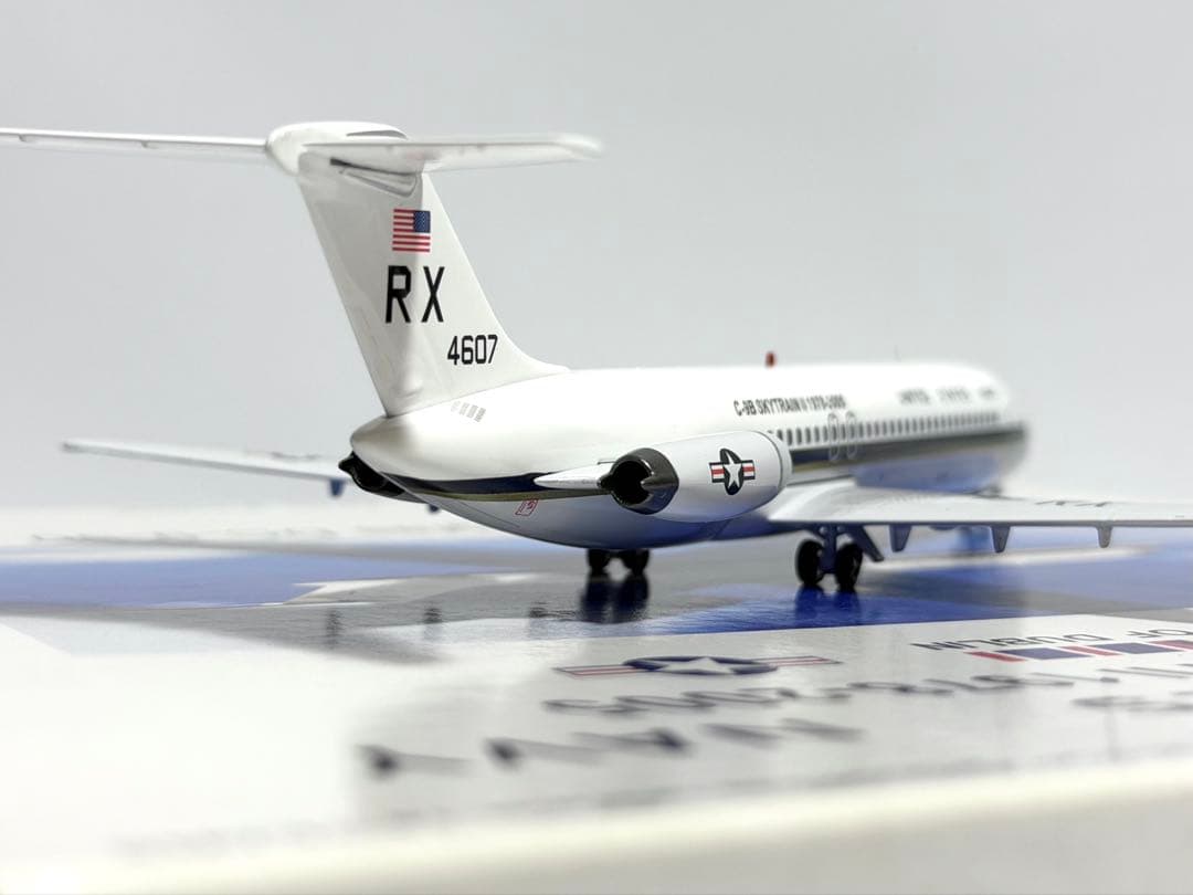 INFLIGHT 1/200 DC-9-30 アメリカ海軍C-9B