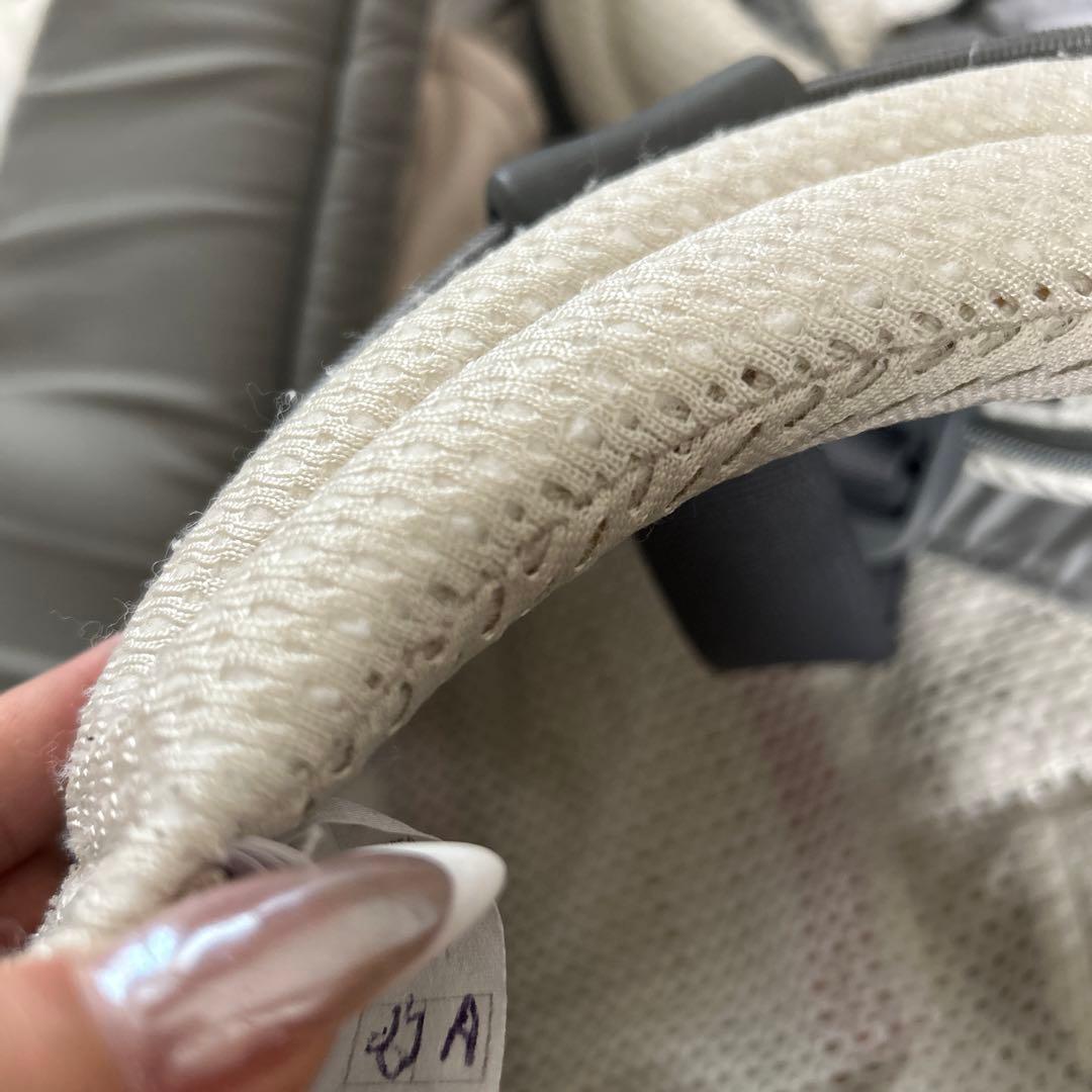 BABYBJÖRN Harmony 抱っこ紐 クリーム