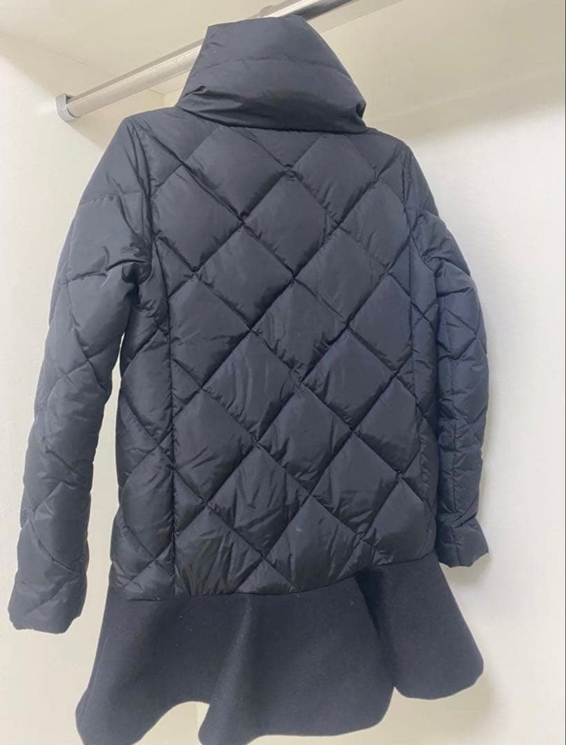MONCLER ブラック ダウンジャケット フレア裾　滝沢眞規子　ブーラン