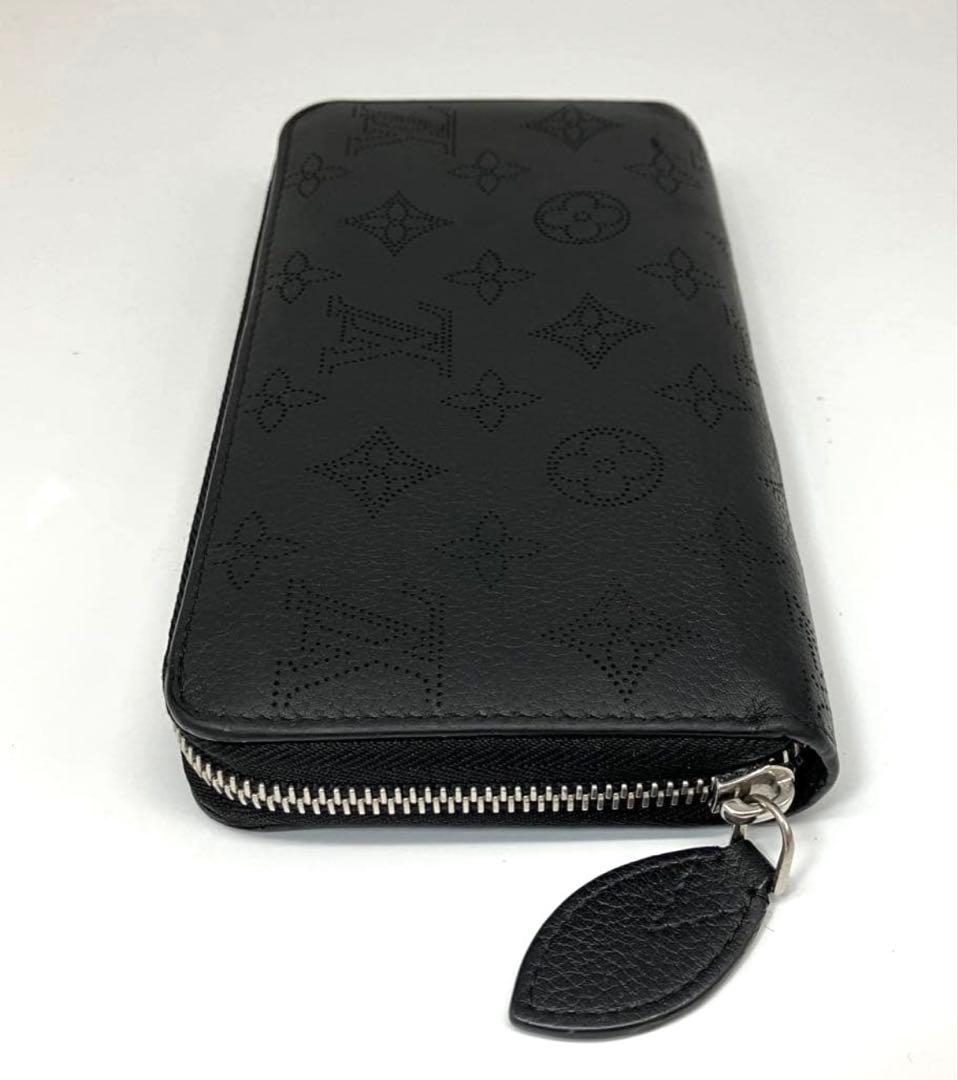 ルイ・ヴィトン マヒナ ジッピーウォレット 長財布