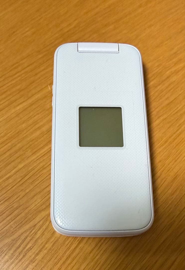 docomo F-01M らくらく携帯電話 ホワイト