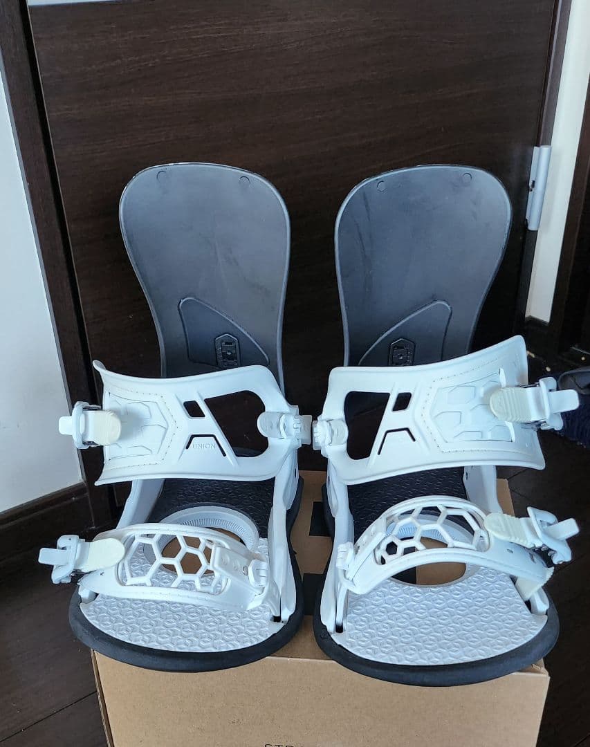 UNIONストラータSTRATAバインディングMサイズ美品