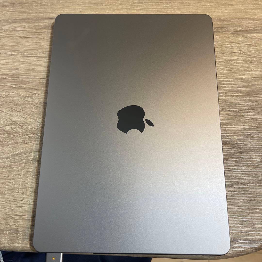 MacBook本体 Apple MacBook Air (M2, 2022)