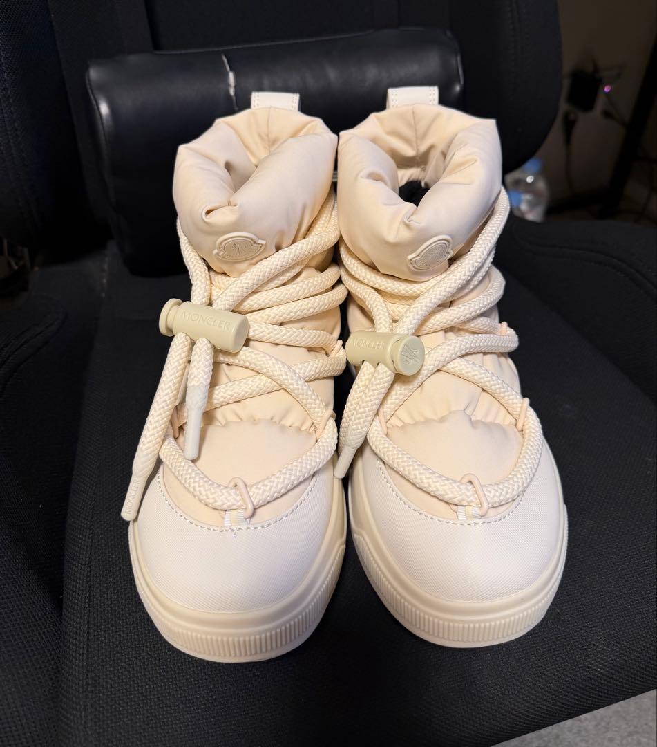 m*u様 【正規品】 MONCLER モンクレール ベージュ ダウンブーツ レデ