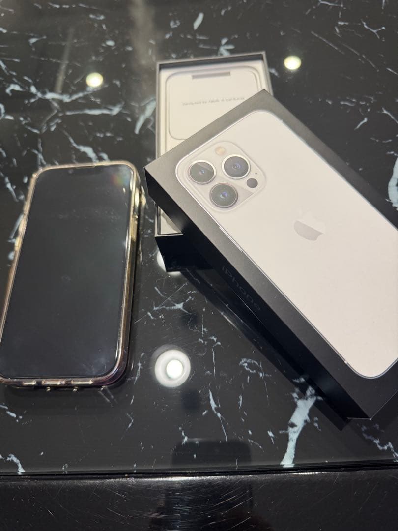 Apple iPhone 13 Pro 512GBシルバー　美品本体箱付き